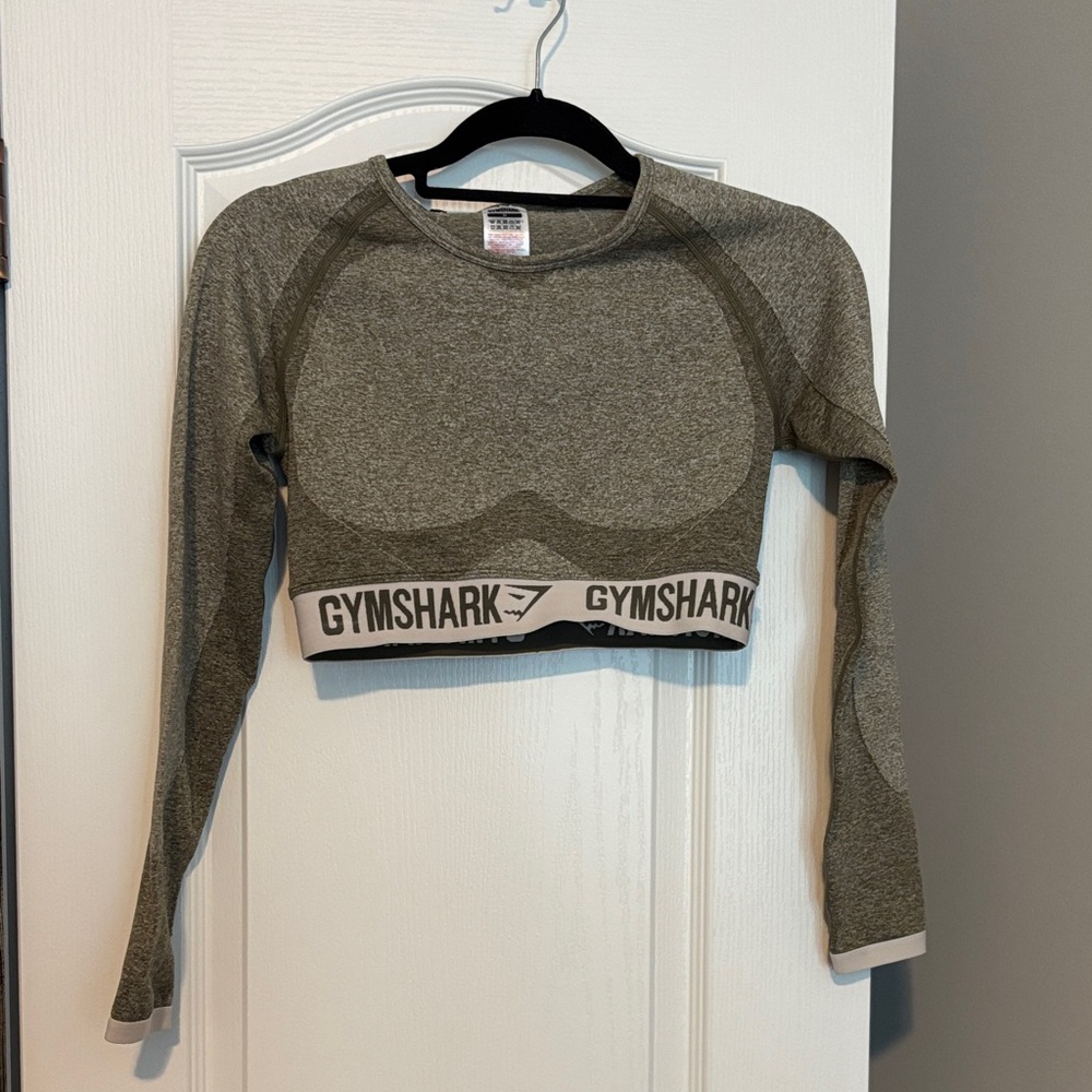 Gymshark Long Sleeve Seamless flex crop top khaki/sand color size medium NWT